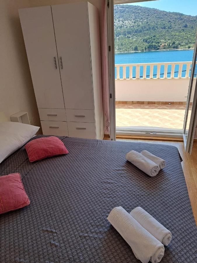 Apartments Andelic Vinišće Eksteriør bilde