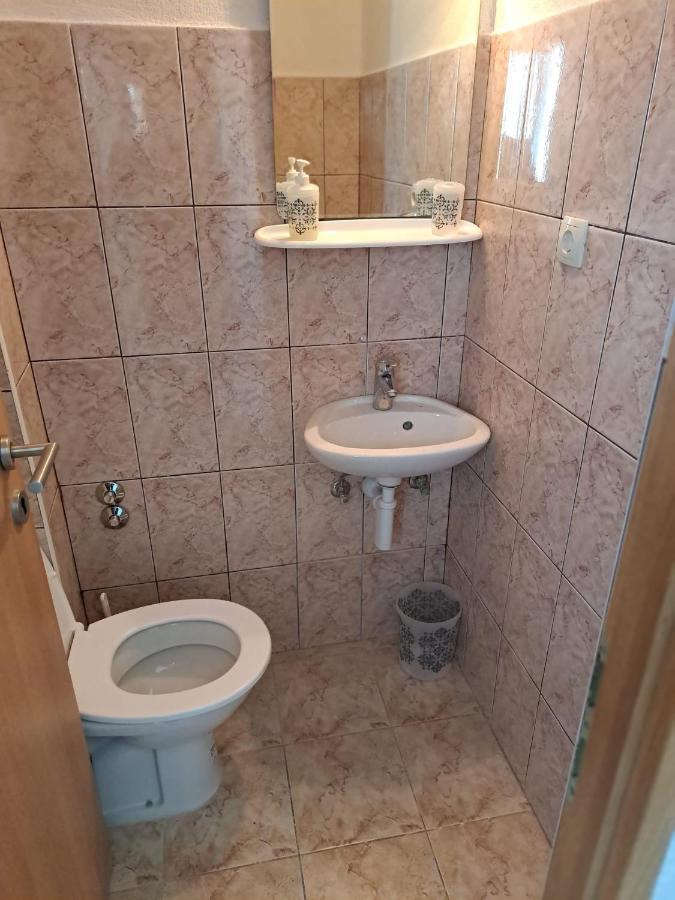 Apartments Andelic Vinišće Eksteriør bilde